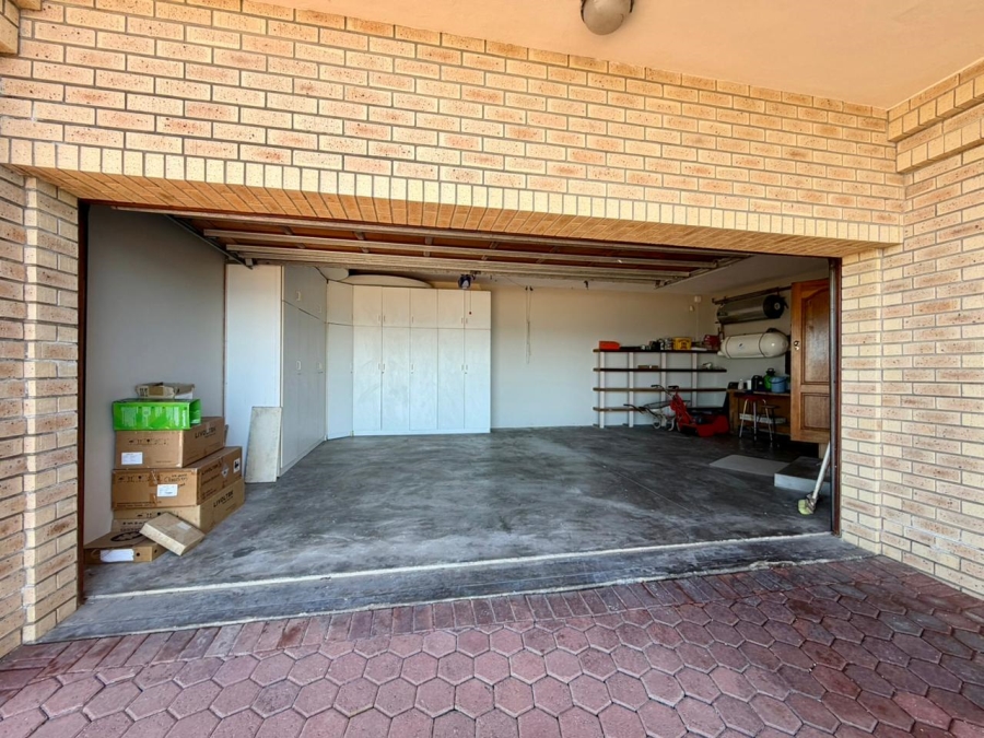 3 Bedroom Property for Sale in Dana Bay Western Cape